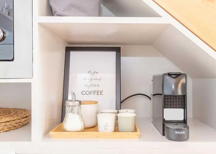 12 Sweet Caroline Apartment *