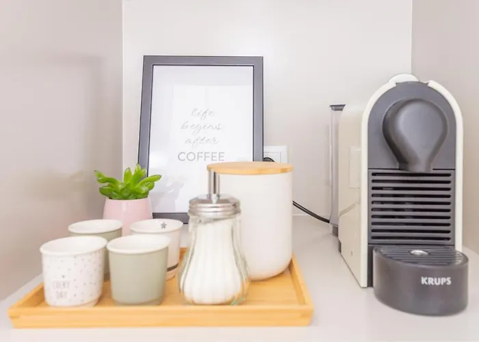 12 Sweet Caroline * Porto